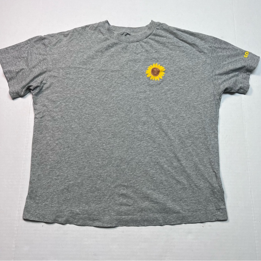 Converse women's Oversized Daisy Print Tee In Hthr. Grey. Size: Small